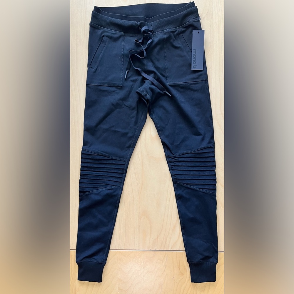 New! Black Moto Jogger Leggings in size Large